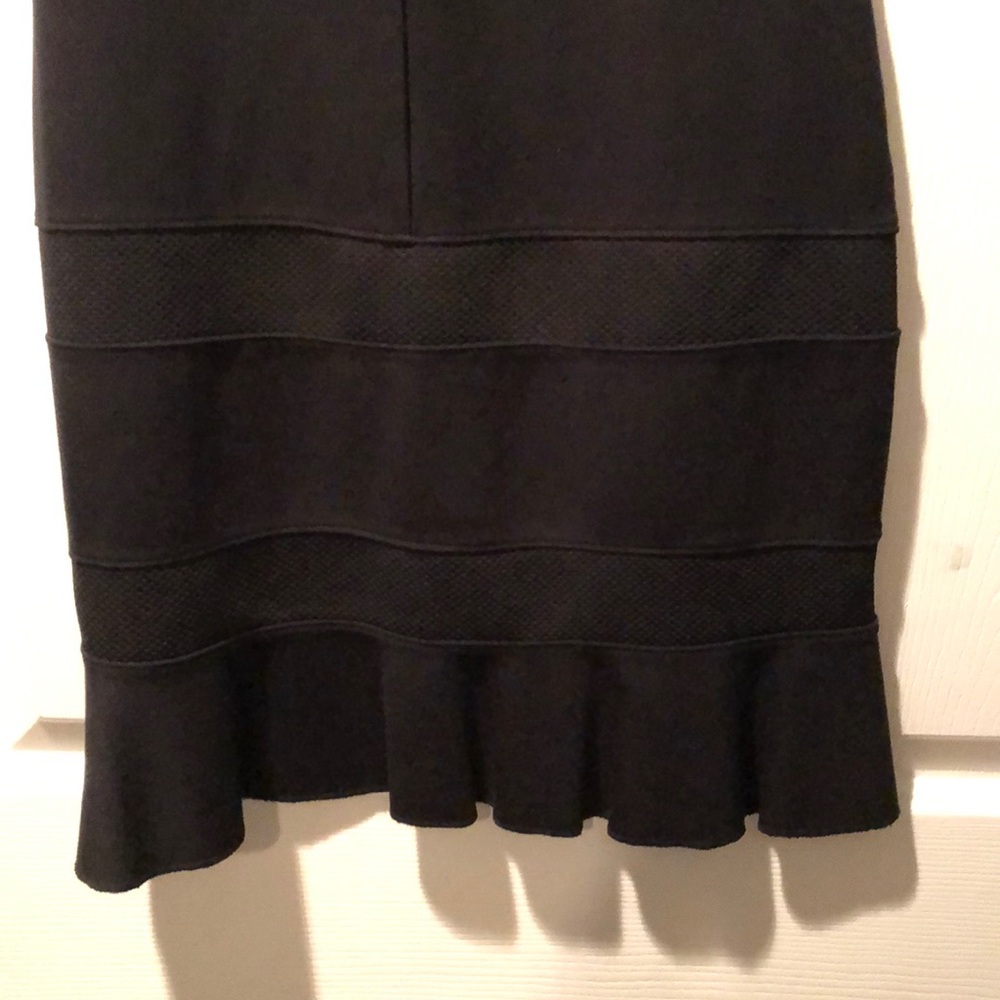 Dress - Picture 5 of 5